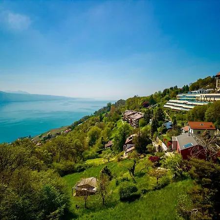 Villa Luxury Retreat With Garden Views & Nature Setting By Guestlee *