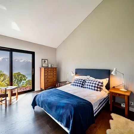 Villa Luxury Retreat With Garden Views & Nature Setting By Guestlee