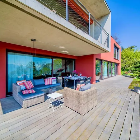 Villa Luxury Retreat With Garden Views & Nature Setting By Guestlee Chardonne