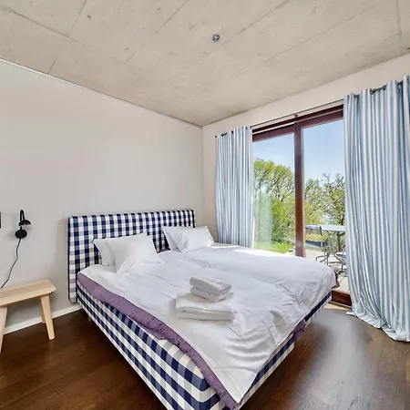 Luxury Retreat With Garden Views & Nature Setting By Guestlee * Chardonne