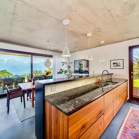 Luxury Retreat With Garden Views & Nature Setting By Guestlee Villa
